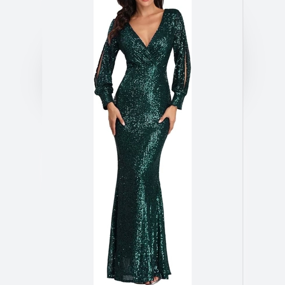 None Dresses & Skirts - BOGO🎉 GREEN SEQUENCE DRESS HOLIDAY PARTY NWT FLATTERING